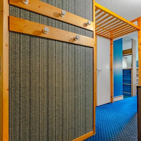 Blue Mountain / 5 Persons